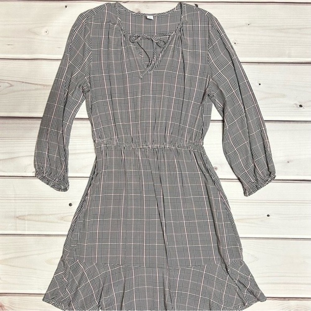 Old Navy grey and pink plaid long sleeve full skirt dress size M